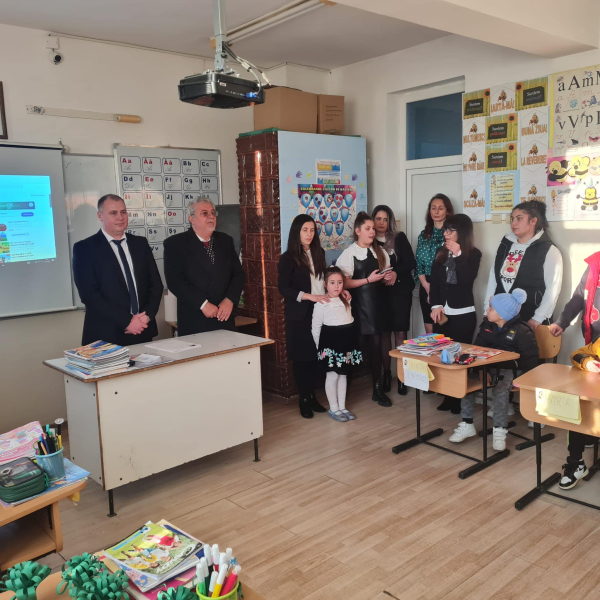 „Cartea noastră de vizită este excelenţa şi ne mândrim cu un colectiv profesoral de înaltă ţinută, cu elevi foarte bine pregătiţi, cu o logistică modernă”